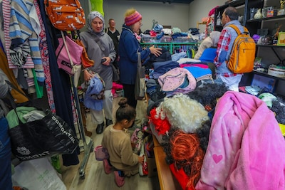 De Gulle Jut & Jul: 100 lege kleerhangers na eerste ochtend in Woensel-Noord
