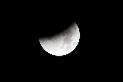 Een hapje uit de maan: op deze dag zie je een gedeeltelijke maansverduistering boven Helmond