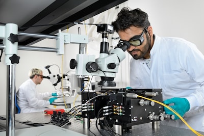 Na jaren pionieren met fotonica is de tijd rijp: Eindhoven wil grote fabriek voor de chip van de toe