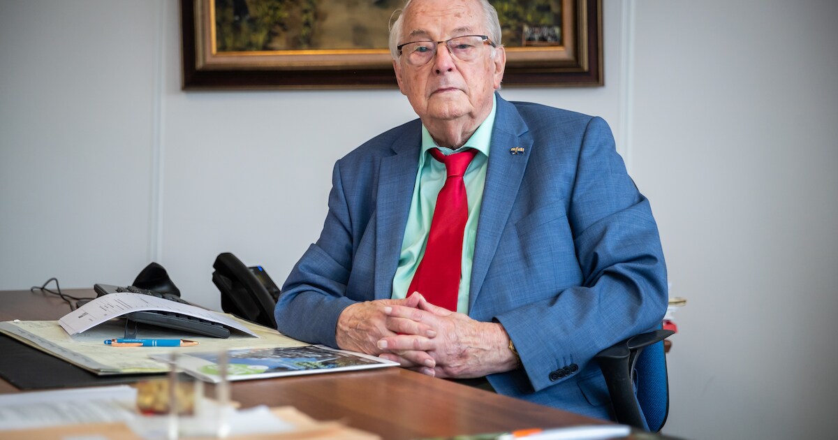 Oudste raadslid van Nederland in actie na verlaging vergoeding ...