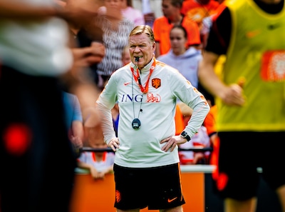 Ronald Koeman over WK-voorbereiding: ‘Spelers rugnummers zelf laten regelen’