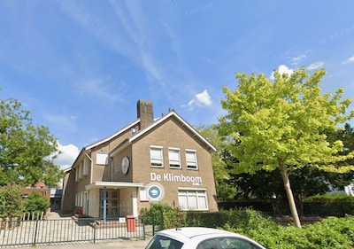 Leerling van Eindhovense basisschool De Klimboom neemt taser mee naar de klas