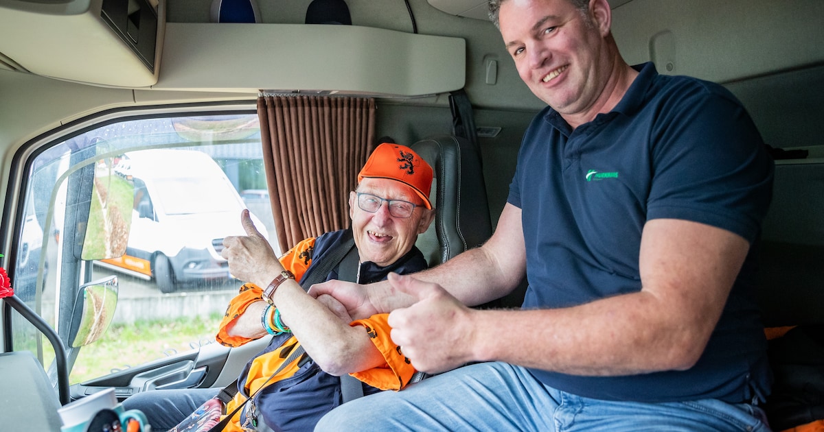 de-peelland-trucks-hebben-de-gelukkigste-bijrijders-aan-boord-en-een