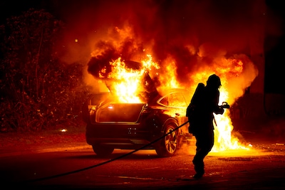 Brandweer moest deze jaarwisseling veel vaker uitrukken: ‘Op hoogtepunt 1200 meldingen per kwartier’