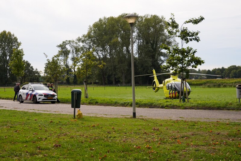 In de buurt landde een traumahelikopter. 