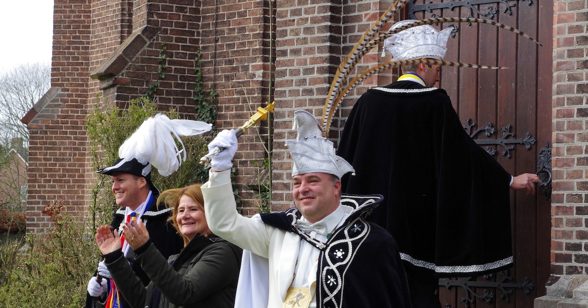 Voormalig plaaggeest Barça Ted van der Horst nu carnavalsprins Spurriezeiers | Helmond