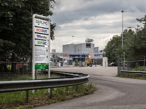 Ingang van Rendac en andere bedrijven van Darling Ingredients aan de Hoberglaan Son.