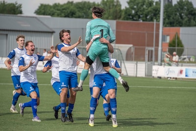 Dit zijn de uitslagen, doelpuntenmakers en wedstrijdverslagen van het amateurvoetbal op zondag