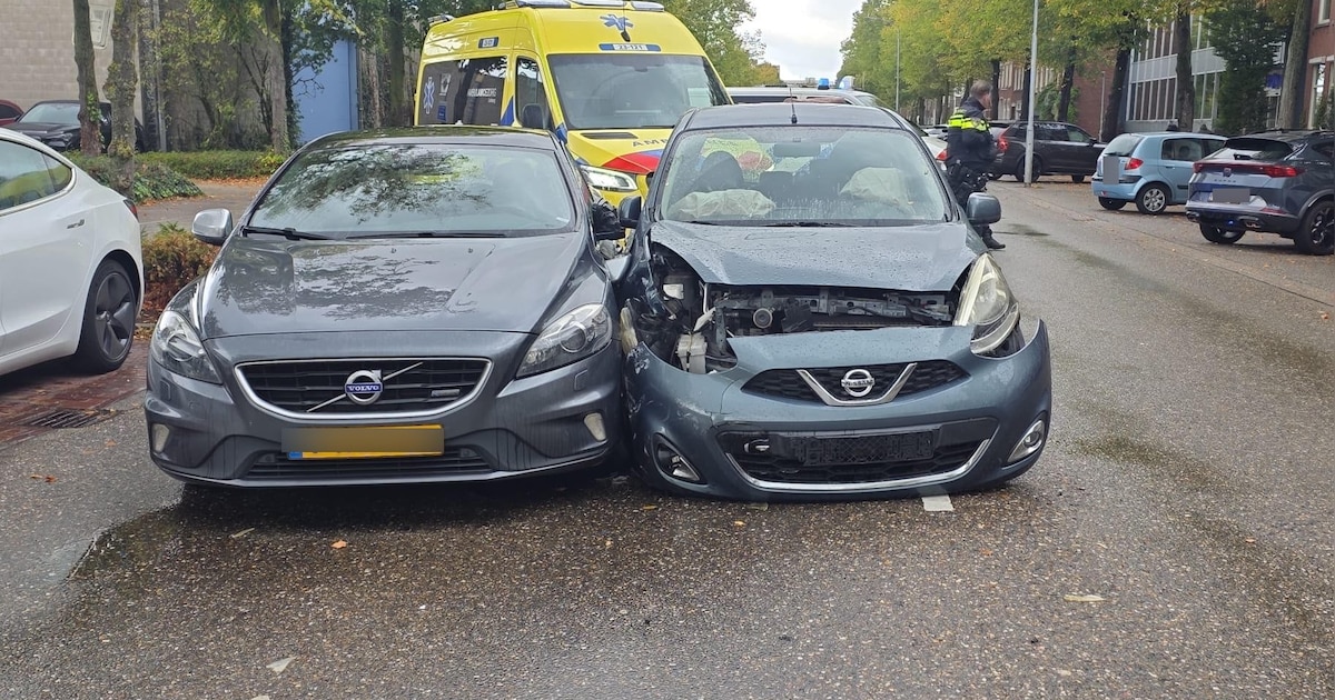 Veel schade door aanrijding op Kaldenkerkerweg in Venlo