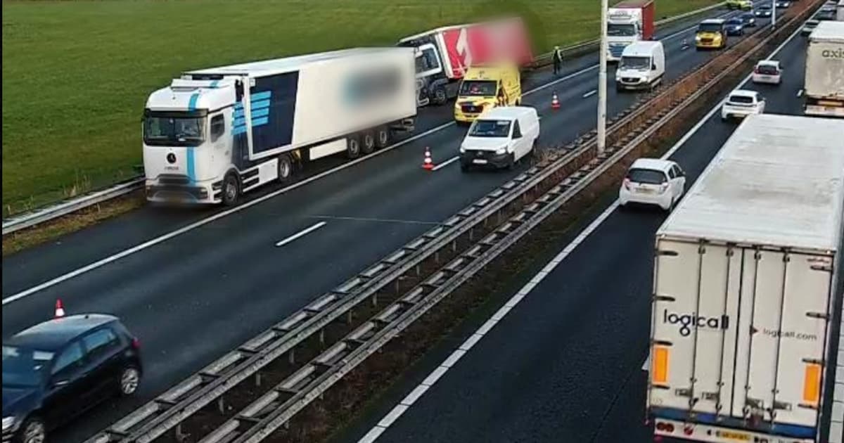 Flinke vertraging op A58 richting Tilburg door ongeval bij Moergestel