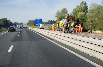 Geen extra asfalt, wel een bus langs de file; vanaf januari kun je ook op de A50 sneller door de spi