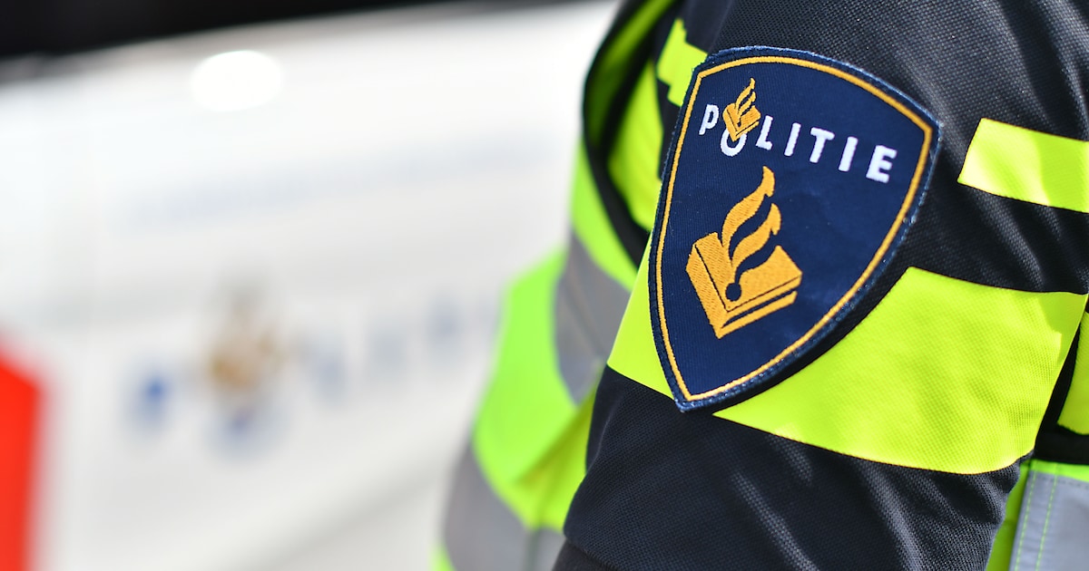 Zwaar vuurwerk afgestoken bij agenten die forensisch onderzoek doen in Gemert, vermoedelijk expres