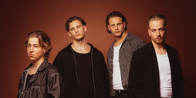 New Dawn duikt in het moment en wil daar zolang mogelijk blijven