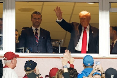 Donald Trump flink uitgejouwd tijdens American football-wedstrijd