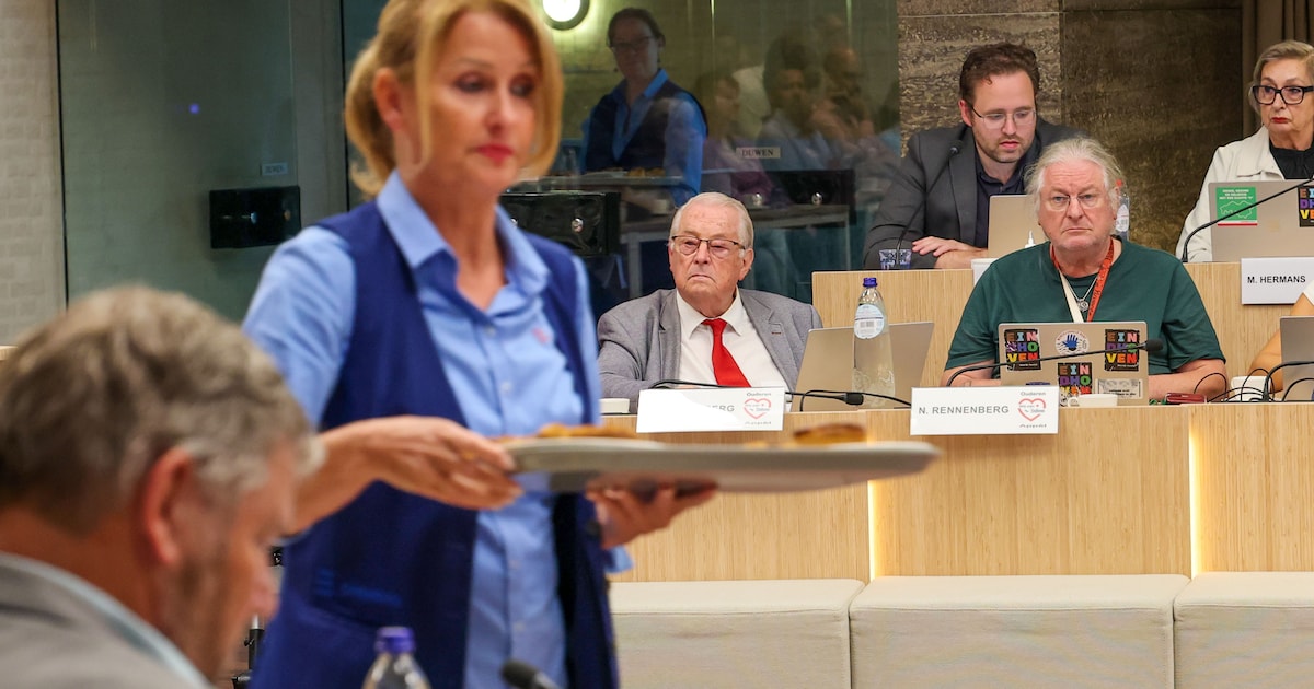 Oudste gemeenteraadslid van het land blaast 88 kaarsjes uit: ‘Ik ...