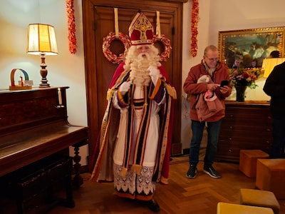 Op bezoek bij Sinterklaas in Helmond, zo ziet dat eruit