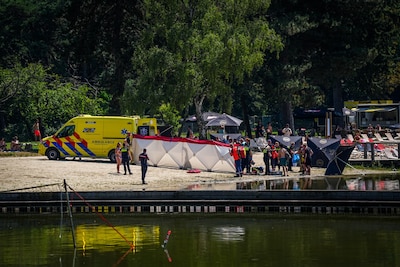 Agent moest naar ziekenhuis na reanimatie in de hitte bij zwemplas in Eindhoven