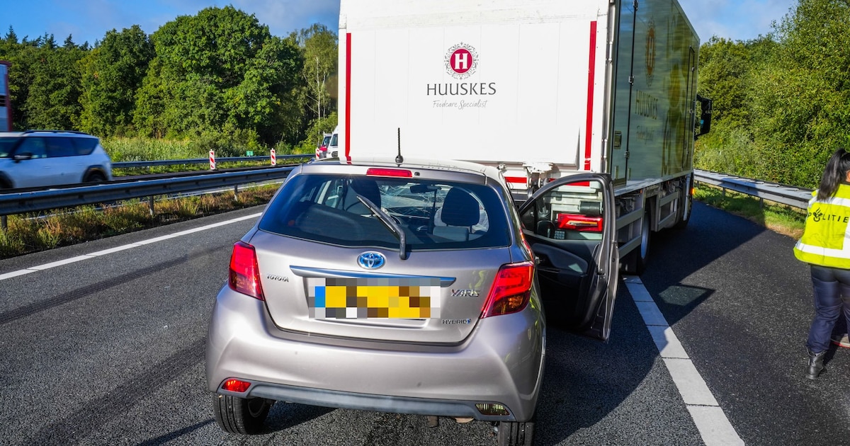 Vrouw gewond bij botsing tegen vrachtwagen op de A67 bij Geldrop