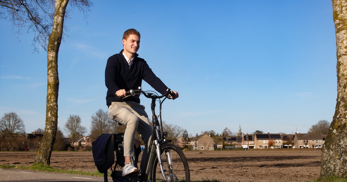 Geen bus, geen huis, geen toekomst: die les neemt Thijs mee uit de verlaten dorpen van Asturië