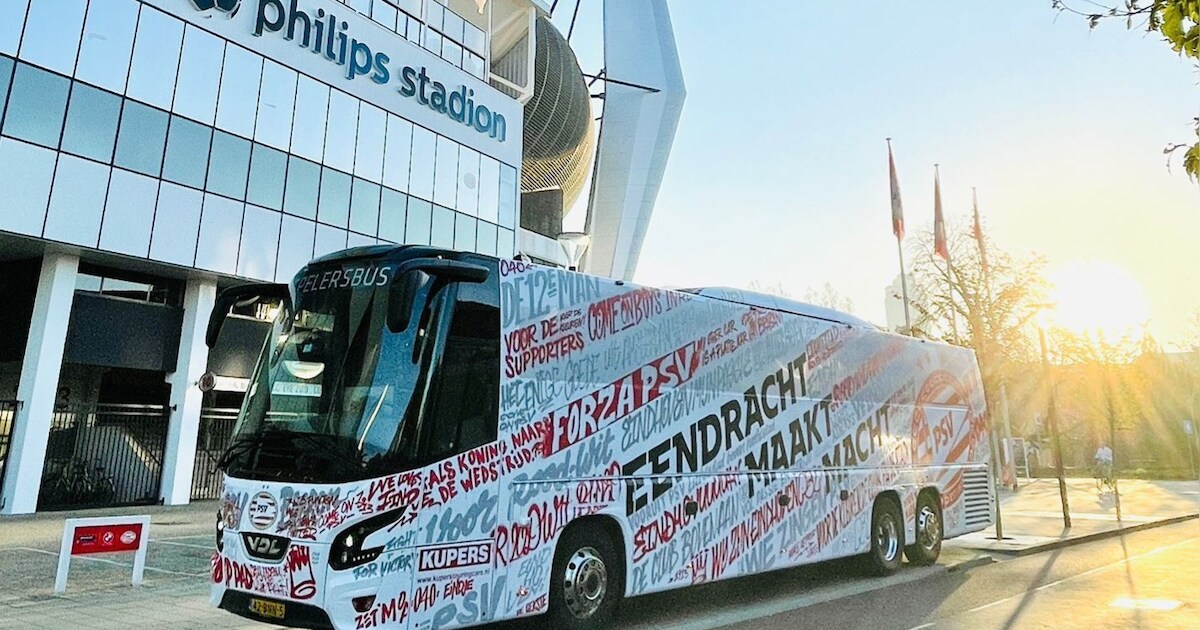 Waarom PSV dit weekend met een unieke spelersbus naar Ajax gaat | Sport ...