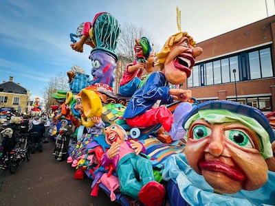 LIVE CARNAVAL IN BRABANT | Brabant viert carnaval in de sneeuw, mooie beelden van optochten in de re