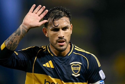 https://images.ed.nl/NjQyZDBlNGNkYjNlOTBiZGE5ZTYvZGlvLzI3NjE4OTU5Ny9maXQtd2lkdGgvNDAw/boca-juniors-midfielder-05-leandro-paredes-waves-during-the-first-leg-of-the-copa-sudamericana-knockout-round-play-off-football-match-between-argentina-s-boca-juniors-and-chile-s-o-higgins-at-la-bombonera-stadium-in-buenos-aires-on-july-23-2026-photo-by-luis-robayo-afp