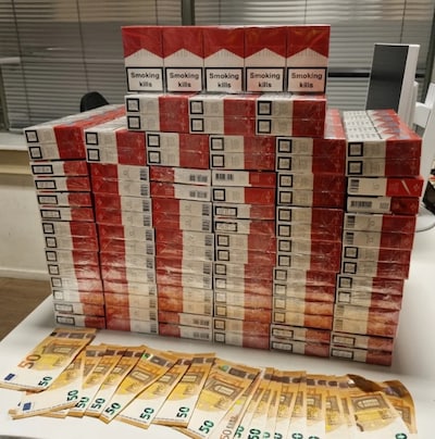 Anonieme tip leidt naar mogelijk illegale sigarettenhandel in Helmond: tientallen sloffen in beslag 