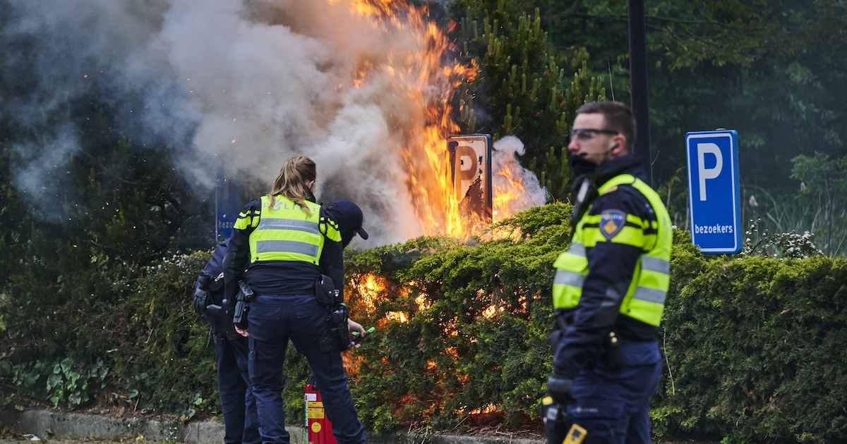 Auto’s gecontroleerd en samenscholingsverbod in Loosdrecht na rellen