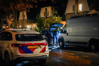 Man opgepakt door arrestatieteam, woning en auto’s in Waalre doorzocht