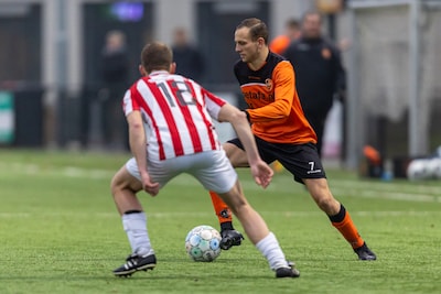 Drie doldwaze minuten zetten kraker tussen SBC en ZSV op z’n kop: ‘Bizar, nog nooit meegemaakt’