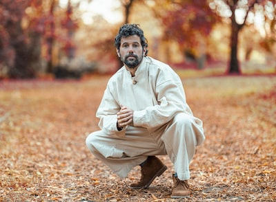 Optreden is als een parachutesprong voor Nick Mulvey: ‘Als succes gegarandeerd was, zou het saai zij
