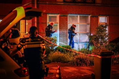 Eindhovense buurt schrikt wakker van flinke ontploffing bij woning: ruiten eruit, gevel beschadigd