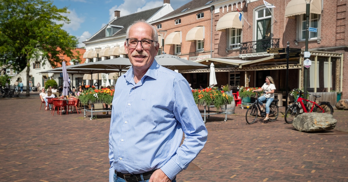 Griffier Peer-Jan Bemelmans adviseerde 63 raadsleden en vier ...