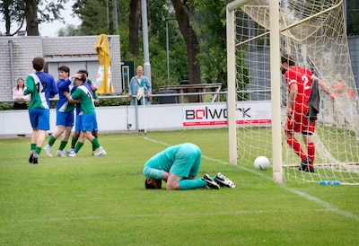 Internationale studenten van Pusphaira winnen van het dorpse