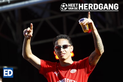 Heet van de Herdgang | PSV zit al een half leven in het hart van Mauro Junior