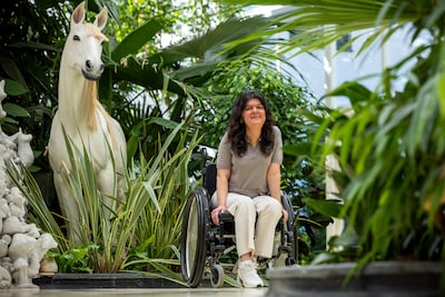 Van rolstoel naar vrije val: Razaw gaat de lucht in voor Villa Pardoes