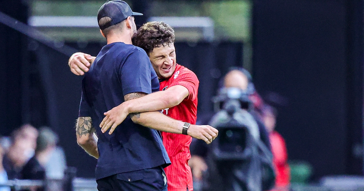 Eerste basisplaats, eerste goal én spierpijn voor ‘losgeslagen projectiel’ van Helmond: ‘Dit ga ik w