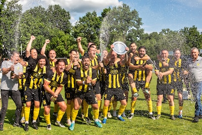 Coach Tonnie van de Wetering breekt met HVV Helmond: ‘Dan moet je de eer aan jezelf houden’