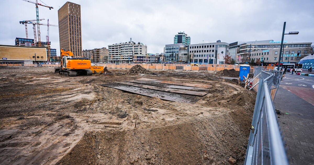Britse bom op Stations­plein in Eindhoven nog steeds niet geruimd, en ...