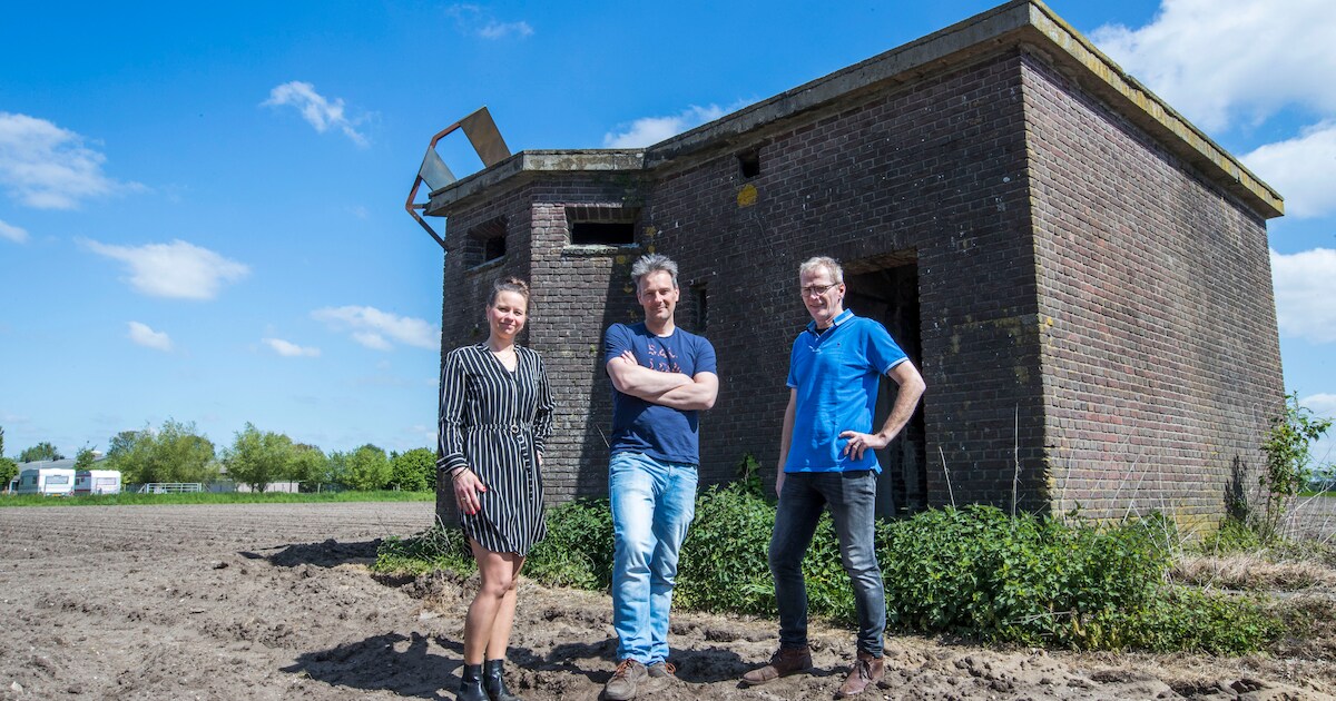 Spanning van de oorlog voelen in het bos in Hoogeloon