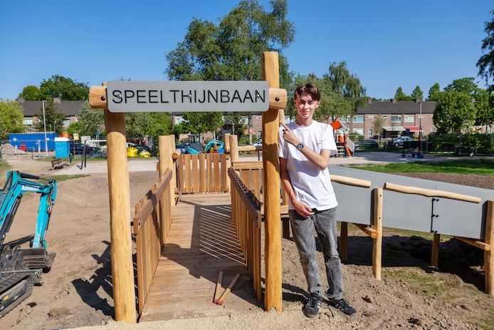 Thijns (15) rolstoelglijbaan wordt ein-de-lijk gebouwd in nieuwe ...