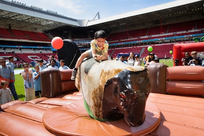 Philips Stadion verandert in speelparadijs tijdens Brainport Kampioenen