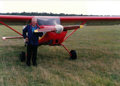 Avonturier Jan Verhoeven (1938 - 2000) jaagde graag zijn dromen na; hij verongelukte in zijn zelfgeb