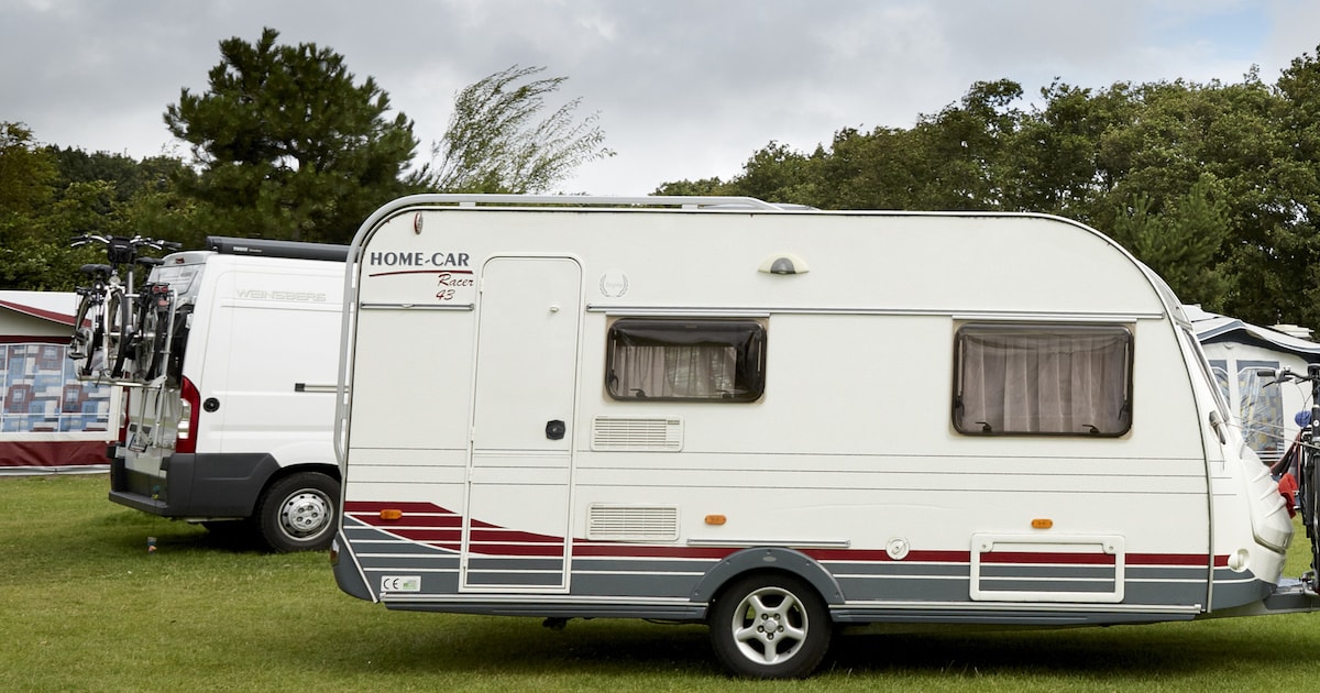 Krakers caravans in Numansdorp deels vrijuit