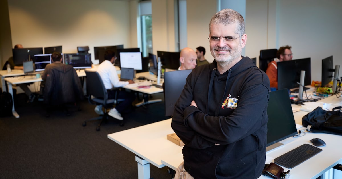 New Eindhoven AI chip uses 100 times less power: former ASML CEO ...