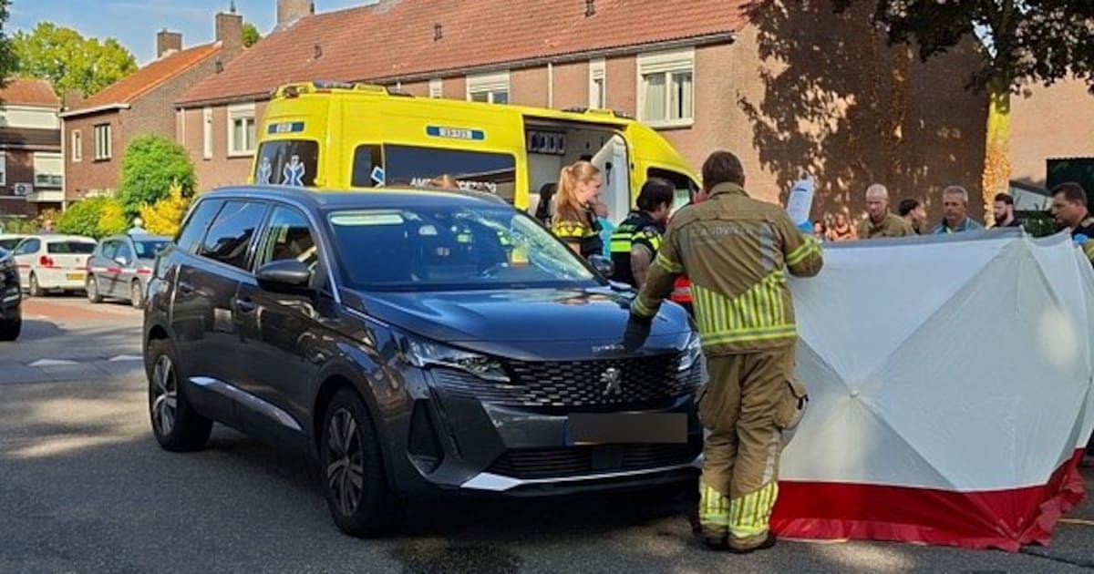Fietser (75) overleden na ernstig ongeluk met auto in Tegelen | Deurne | ED.nl