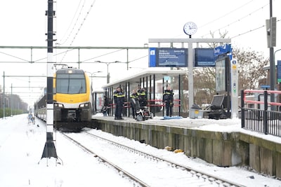 Trein botst op scootmobiel in Rijen, man ernstig gewond