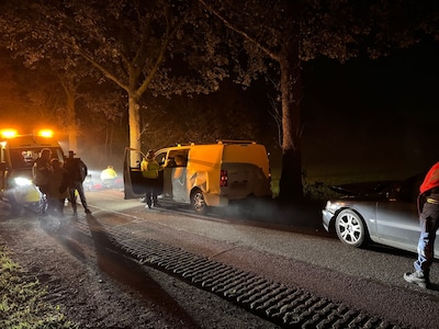Zeven gewonden na botsing met busje in De Mortel, politie doet onderzoek