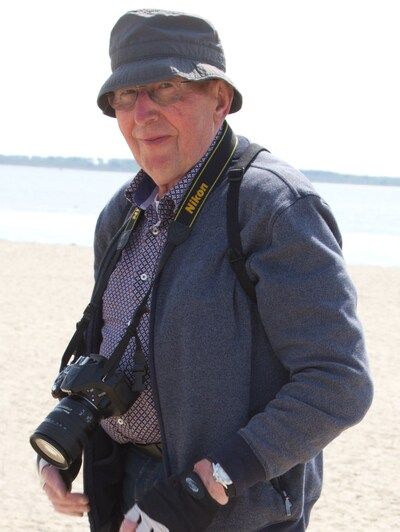 Jo van de Berg (87), dorpsfotograaf van Vorstenbosch, overleden