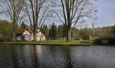 ‘Kasteel Heeze komt gewoon in aanmerking voor subsidie opknappen tuinmanswoning’